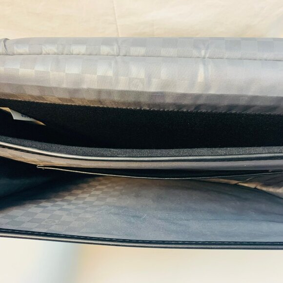 Samsonite Black Leather Portfolio Briefcase - Picture 10 of 15